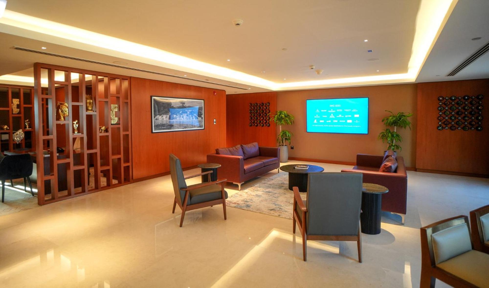 Crowne Plaza Muscat Ocec By Ihg Hotel Eksteriør billede