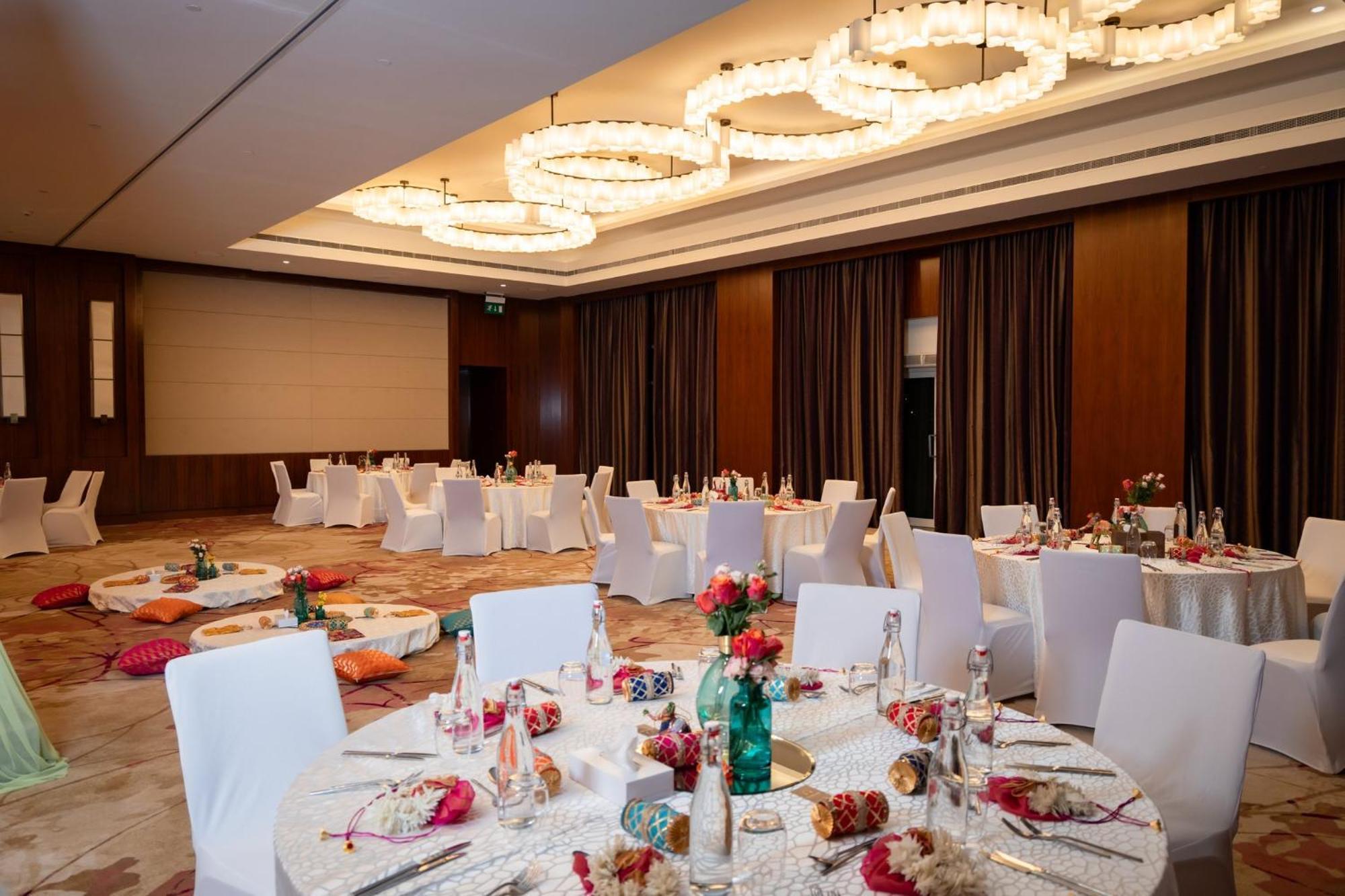 Crowne Plaza Muscat Ocec By Ihg Hotel Eksteriør billede